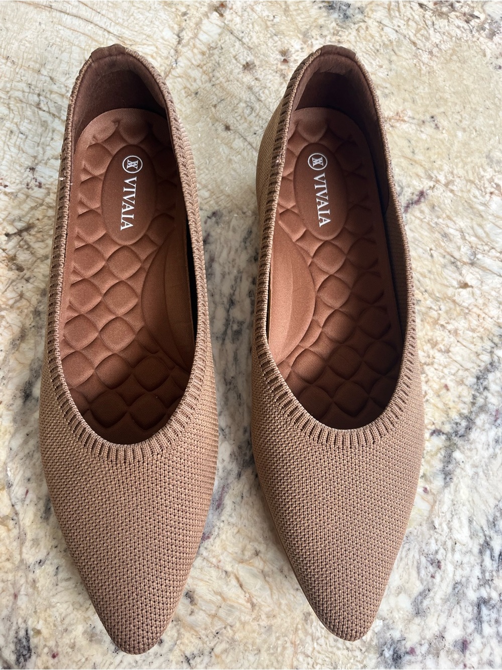Vivaia Women's Pointed Knit Ballet Flats — Nutmeg size 40. US size 9